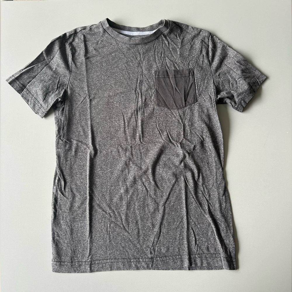 Old Navy Grey Tshirt with pocket (Boys Large)